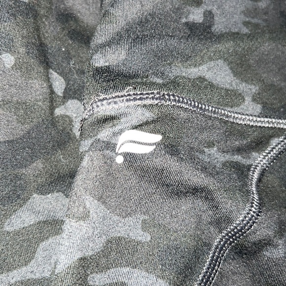 Dark Camo Fabletic Legging - Picture 2 of 5